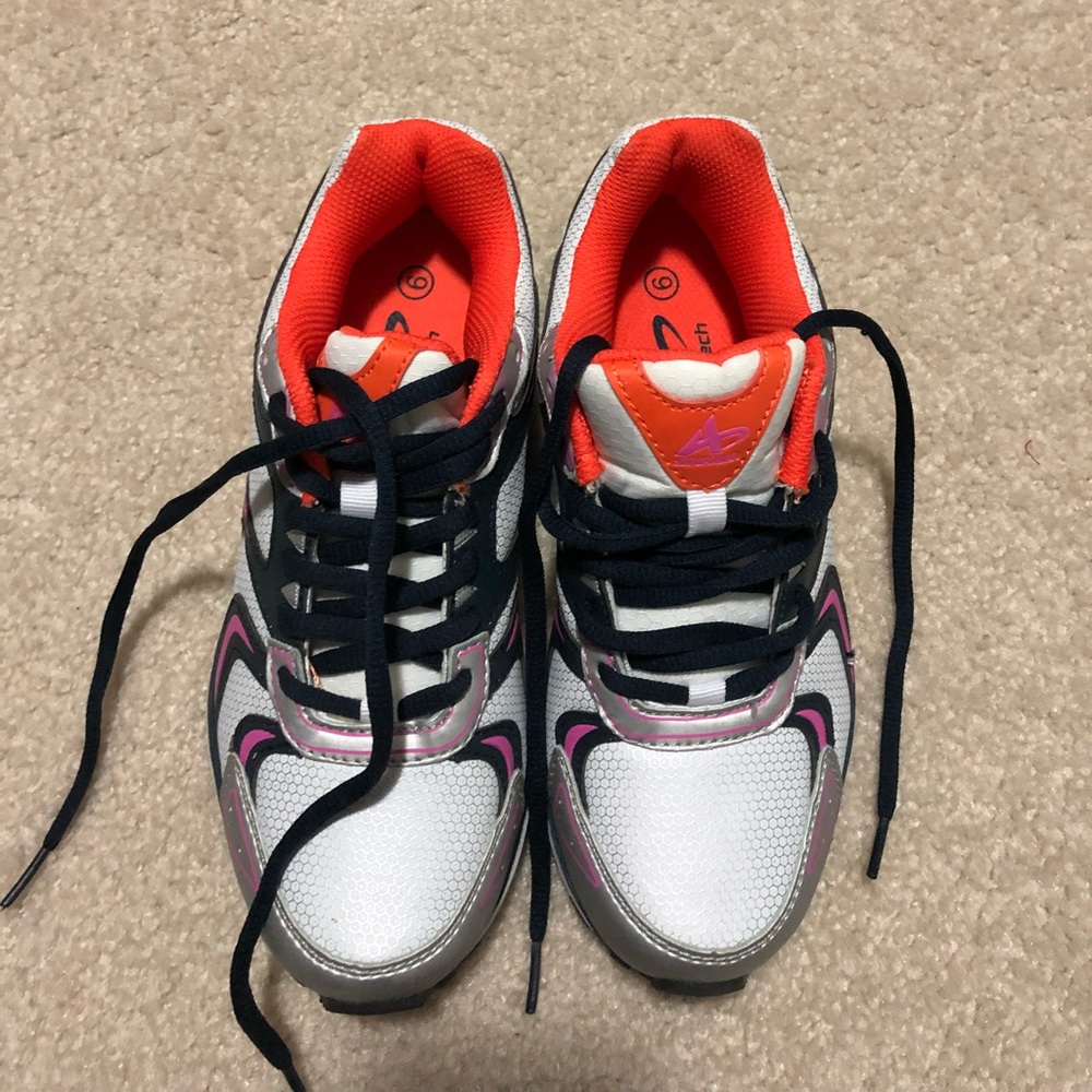 Women shoes size 6